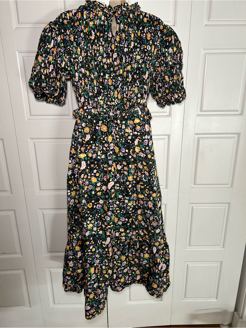 Tuckernuck Hyacinth House Samantha Dress S Black Floral Smocked Midi Puff Sleeve - Picture 6 of 10
